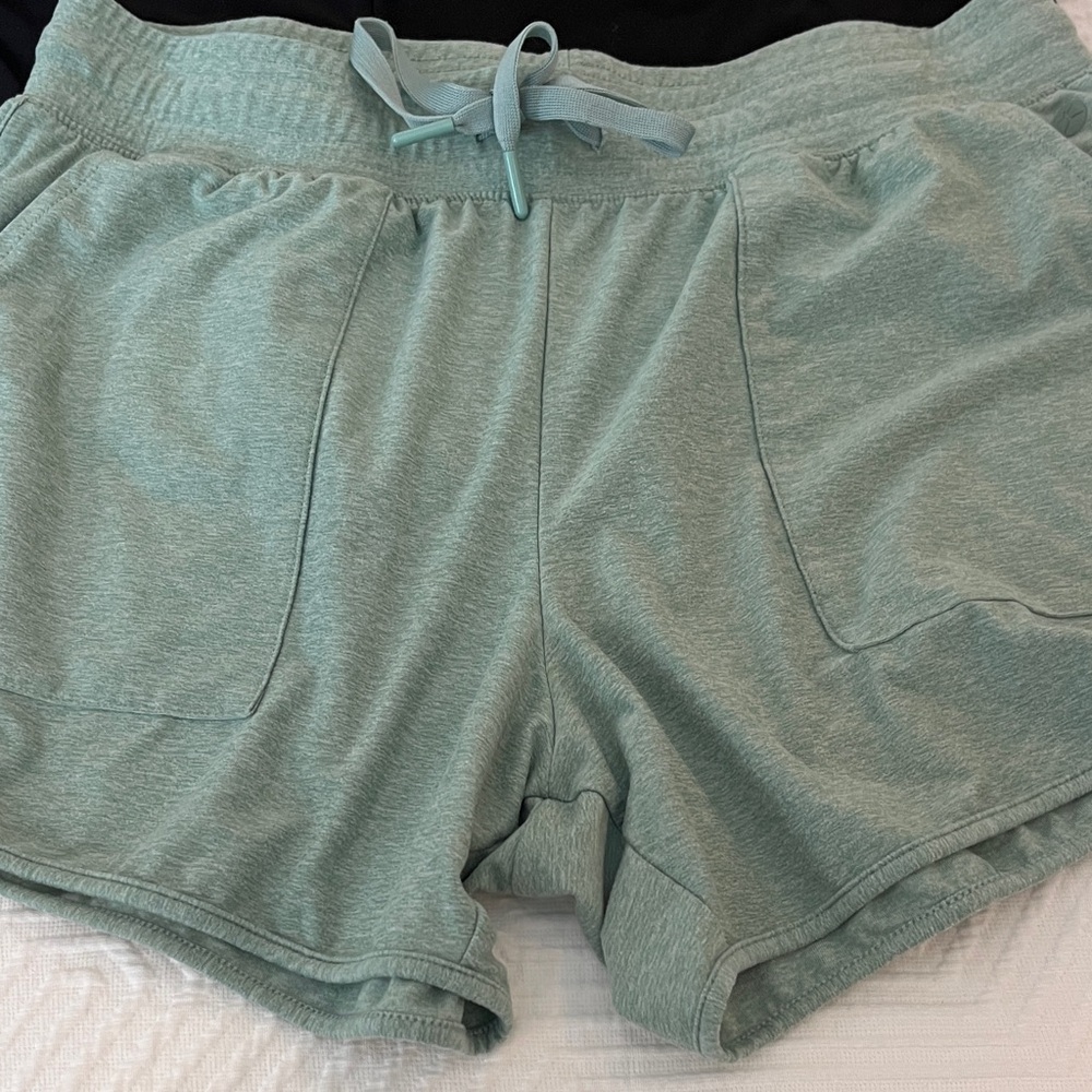 Danskin Black and Green Casual Shorts Set - Picture 7 of 7